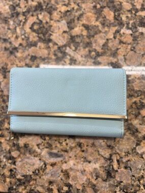 Safe Keeper RFID Wallet Light Blue Zip Around Clutch Organizer ID Holder